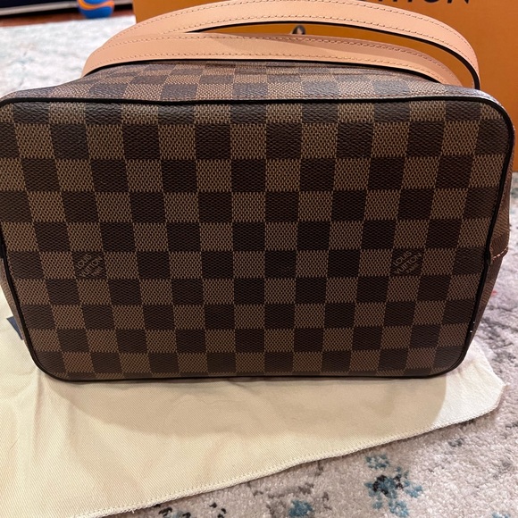 Louis Vuitton Damier Ebene NeoNoe - Picture 11 of 13